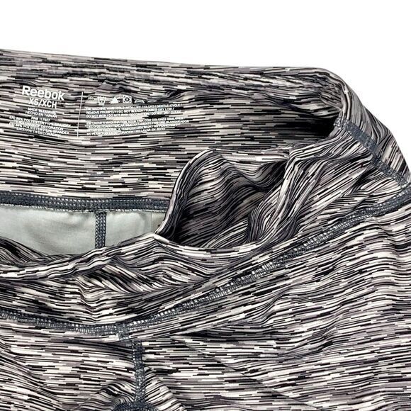 Reebook Athletic Capri Leggings XS Printed Gray Yoga Pilates Workout Gym Pull On - Picture 13 of 13